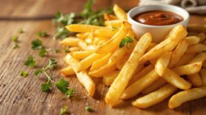 scopri perché le patatine al forno potrebbero non raggiungere la croccantezza che desideri. esplora i segreti della cottura e i fattori chiave che influenzano la texture delle tue patatine, per migliorare le tue ricette e ottenere risultati gustosi.